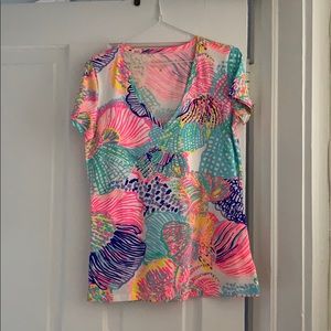Lilly Pulitzer t shirt